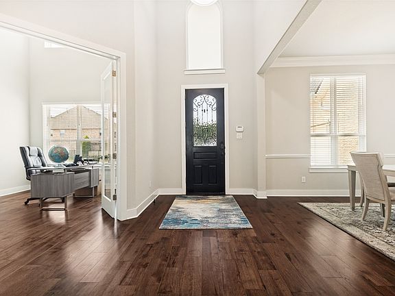 4th image of 6704 Sorrento Ln