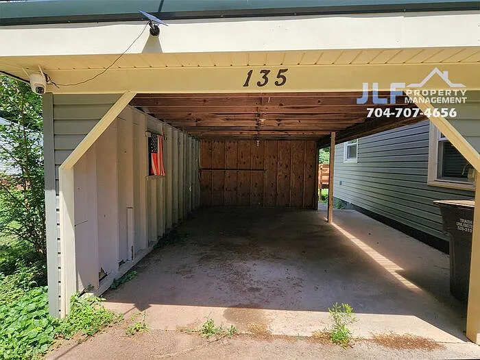 135 Oak Grove Rd — Photo 23
