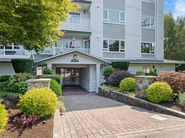 9975 5th St #302, Sidney, BC V8L 2X6