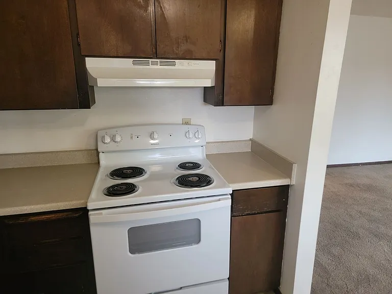 3019 S Whipple Rd — Photo 3