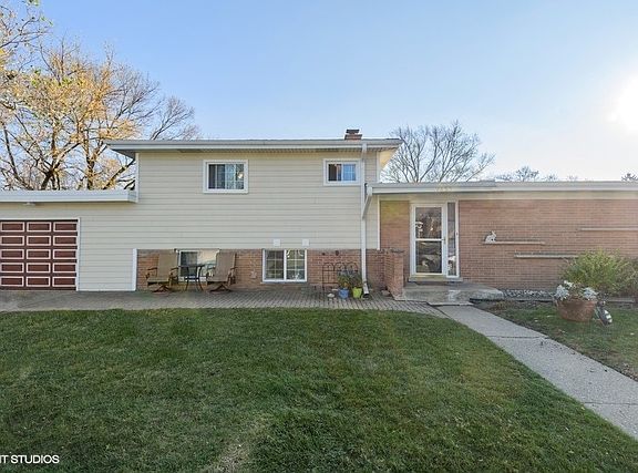 2nd image of 9857 Karlov Ave
