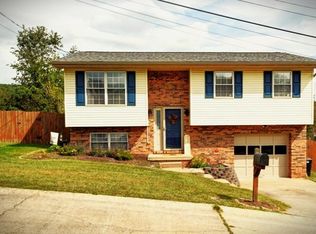 5031 Dolores Dr, Cross Lanes, WV