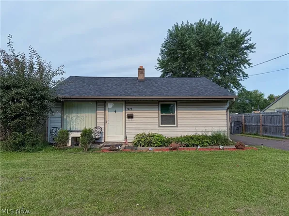 7422 Sierra Madre Trl, Youngstown, OH 44512