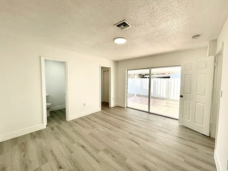 18254 SW 143rd Pl — Photo 30