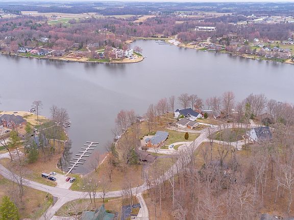 2nd image of 188 W Pine Dr