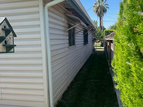2nd image of 229 E St