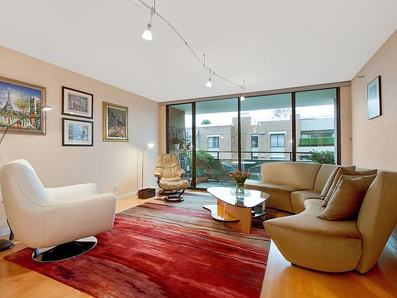 2nd image of 101 Lombard St APT 406W