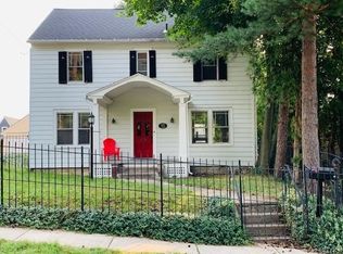 321 Carlton Rd, Syracuse, NY 13207