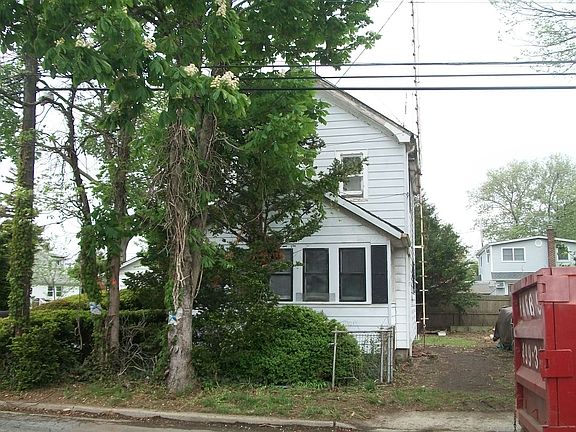 2nd image of 10 Prospect St