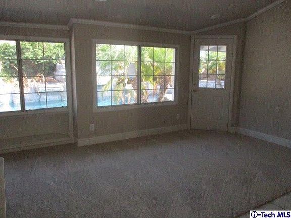 5th image of 1128 S Shadydale Ave