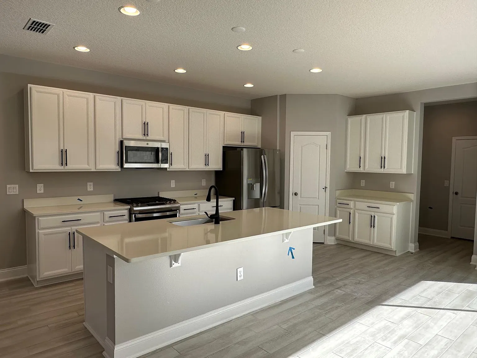 4 bed, 3.5 bath, 2781 sqft, $3,450 — Photo 4