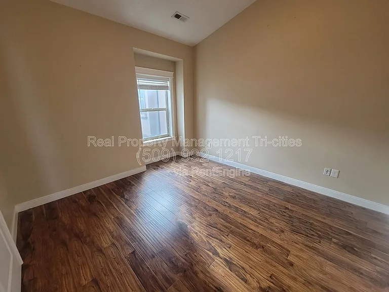 2348 W 49th Ave — Photo 3