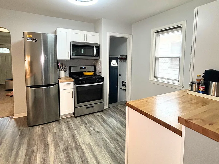 5934 Deering Ave — Photo 5