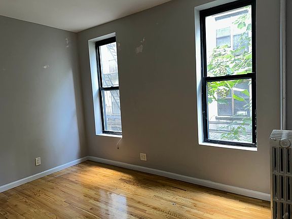 5th image of 124 E 103rd St APT 19