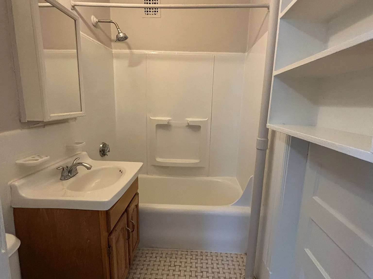 Studio, $1,650 — Photo 1