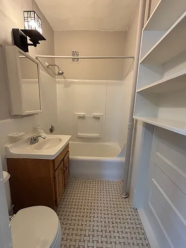 32 Chestnut St Photo 1