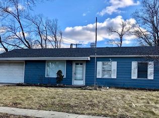 1063 E Lilly Ln, Palatine, IL 60074