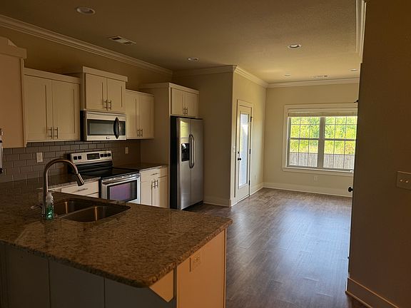 3rd image of 3114 Riverstone Ave