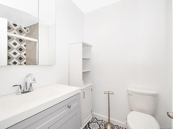 4th image of 25 Rockledge Ave Penthouse 14
