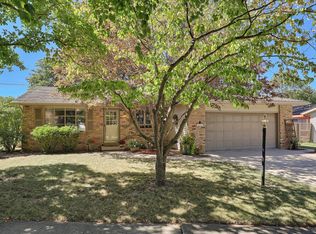 2315 Rebecca Dr, Champaign, IL