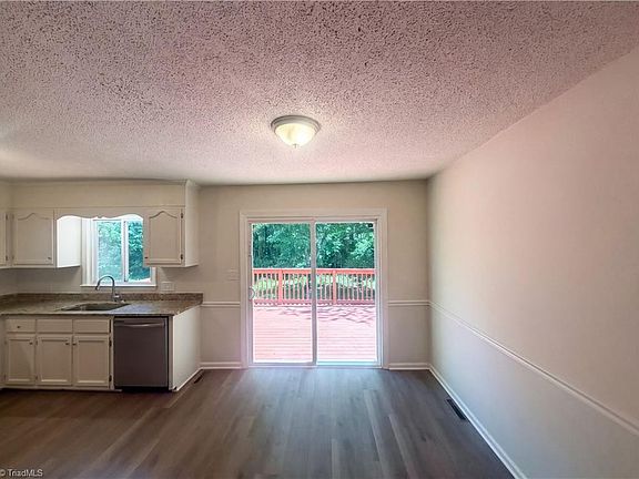 4th image of 3622 Westfield St