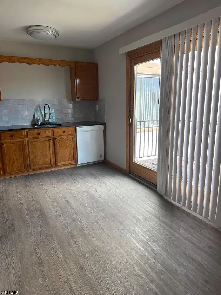 1 bed, 1.0 bath, $2,100 — Photo 1