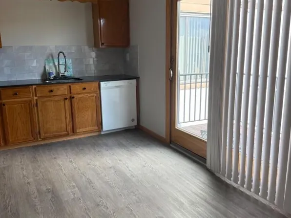 10182 Dell Pl, Stanhope, NJ 07874