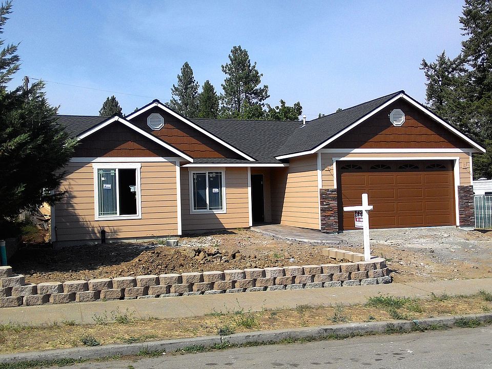 1st image of 2915 E 35th Ave