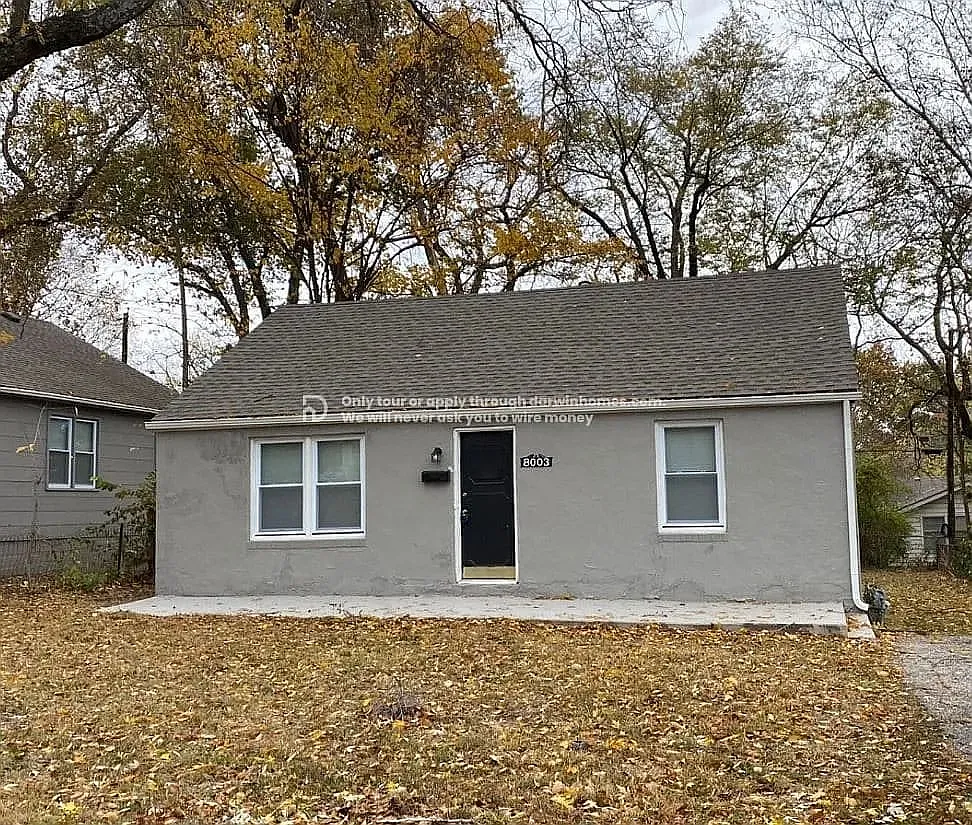 2 bed, 1.0 bath, 815 sqft, $1,072 — Photo 1