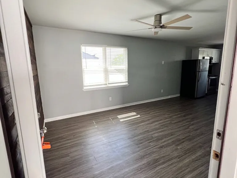 Avondale III Apartments — Photo 27