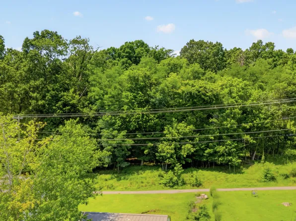 12 Holly Ln, Kuttawa, KY 42055