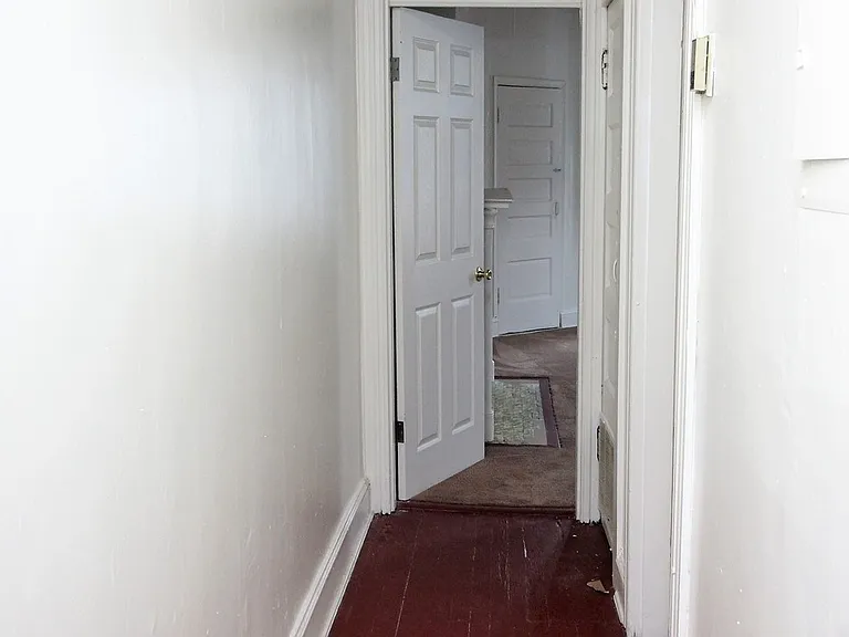 2829 Saint Paul St — Photo 7