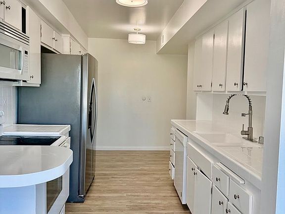 2nd image of 17440 Burbank Blvd #302