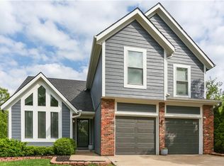 4732 Roundtree Ct, Shawnee, KS 66226