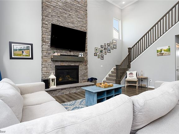 4th image of 988 Ashley Taylor Ct