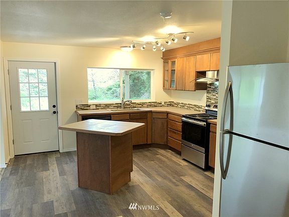 5th image of 204 N Murray Street