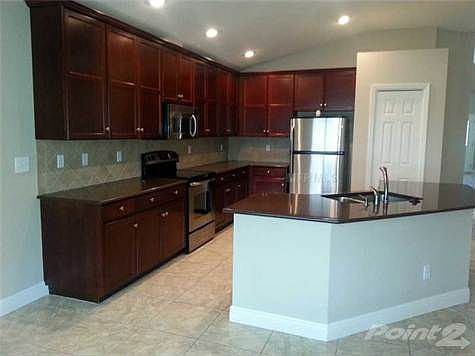 3rd image of 1204 Barclay Wood Dr