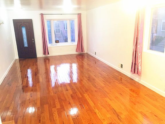 3rd image of 60 Lyceum Ct