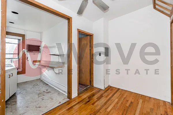 Rented by Wave Real Estate Group | media 58