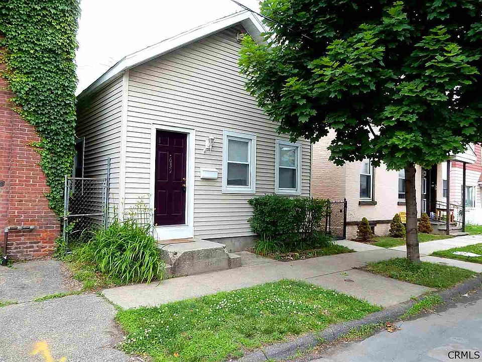 1st image of 639 3rd Ave