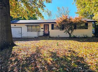 104 Jemphrey St, Eldon, MO 65026