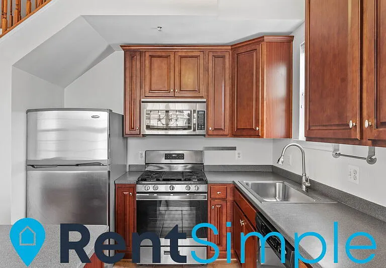 21210 McFadden Sq #402 — Photo 32
