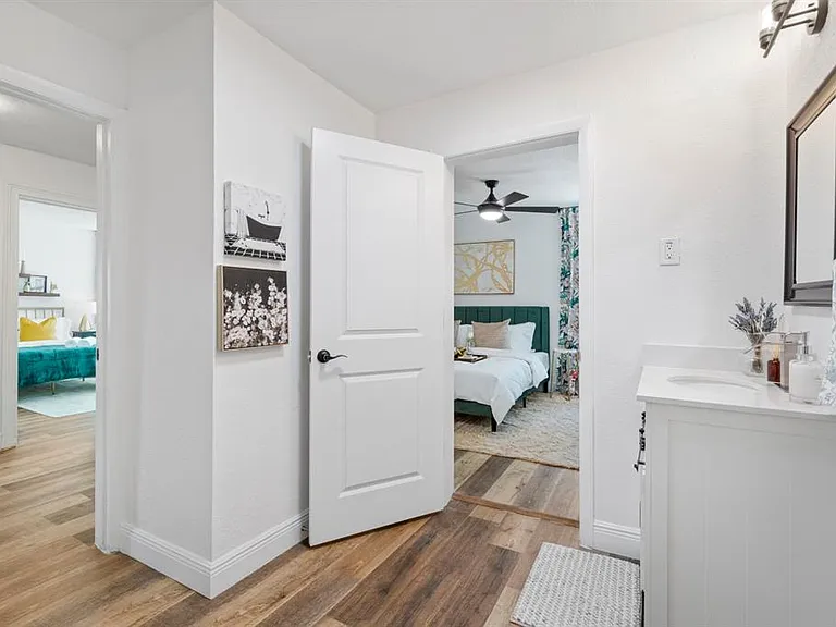 2402 W Cypress St — Photo 11