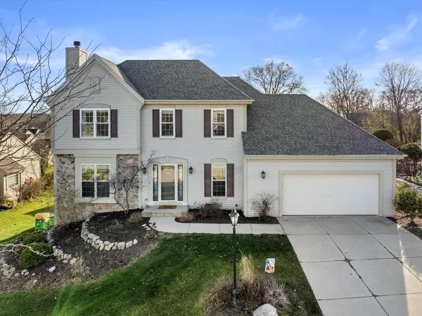 917 Valley Hill DRIVE, Waukesha, WI 53189