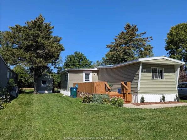 90 Essex Ct, Chatham Kent, ON N7L 4K6