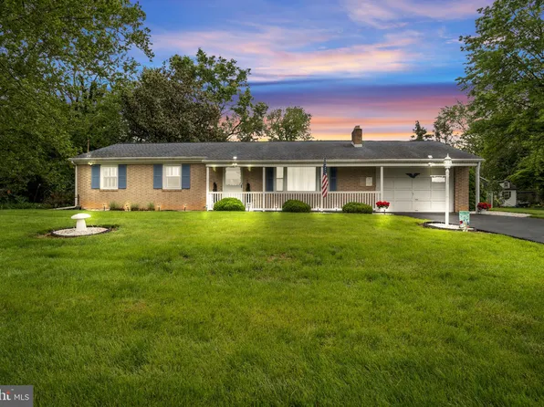 1009 Harriet St, Carlisle, PA 17013