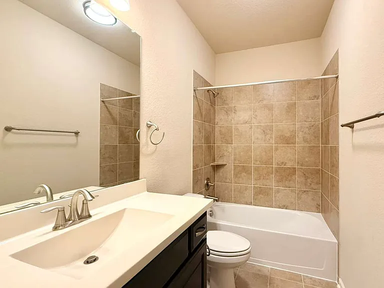 6704 Castillo St — Photo 35