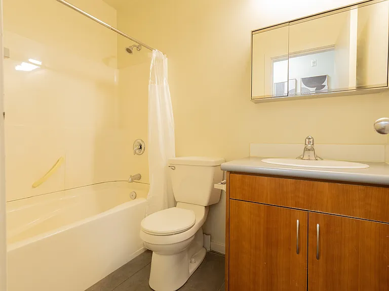 440 Richards St #302 — Photo 14