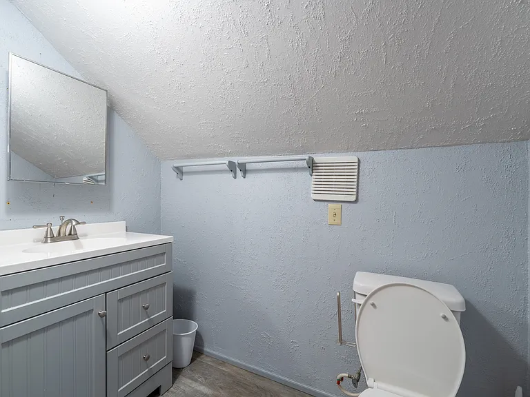 2nd Half Bathroom (Upstairs)