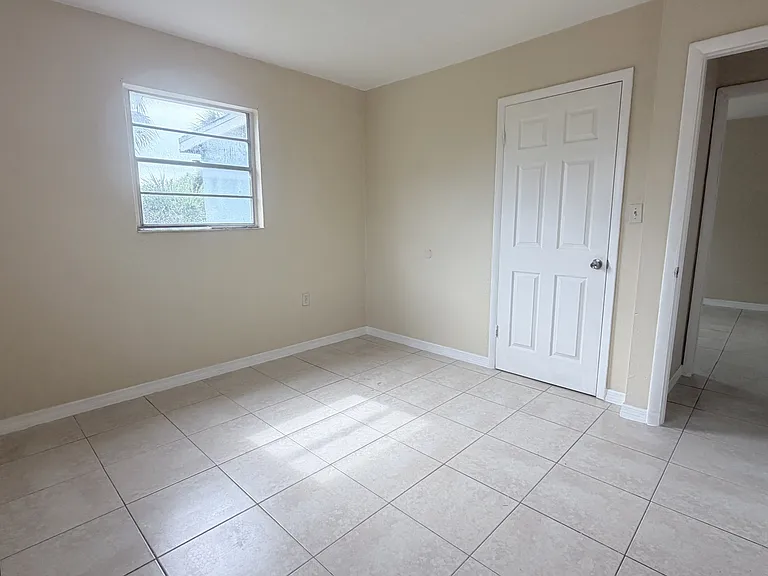 2107 Washington St NE #C — Photo 6